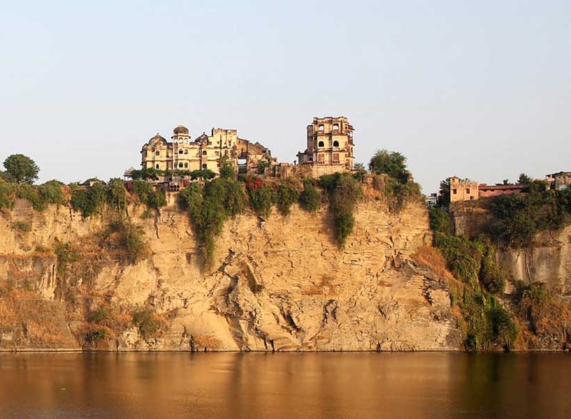 Bhainsrorgarh Fort