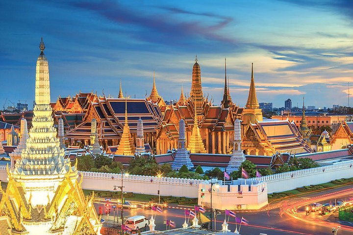 Evening City Tour at Bangkok by Tuk-Tuk