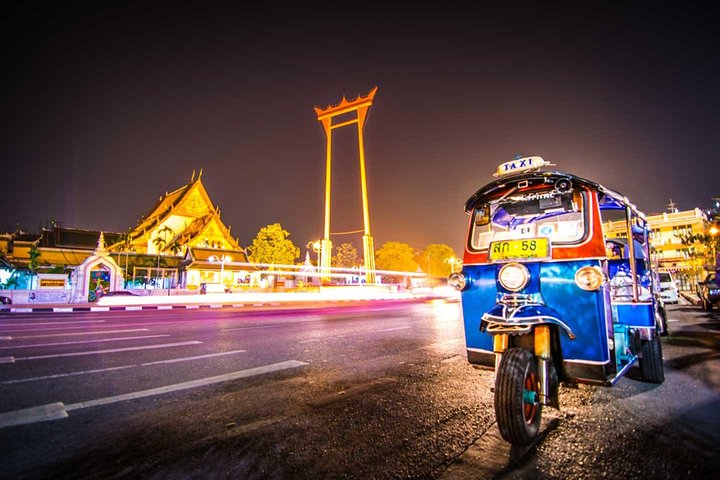 Evening City Tour at Bangkok by Tuk-Tuk