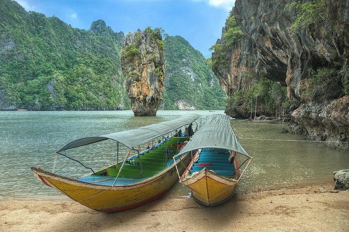 James Bond Island Tour: Phang Nga Bay & Suwannakuha Temple
