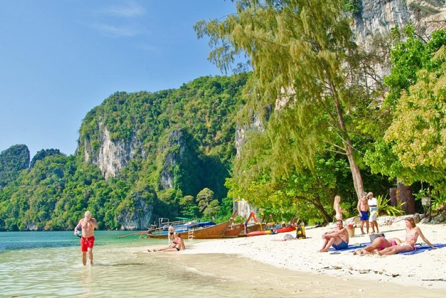 Hong Island Tour (By Speed Boat)