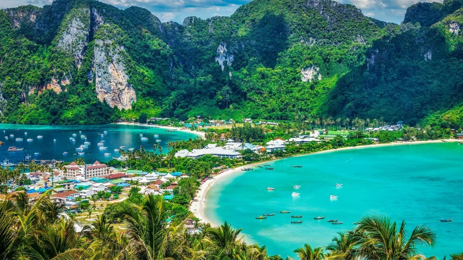 Phi Phi Island by Speedboat with Transfer from Krabi