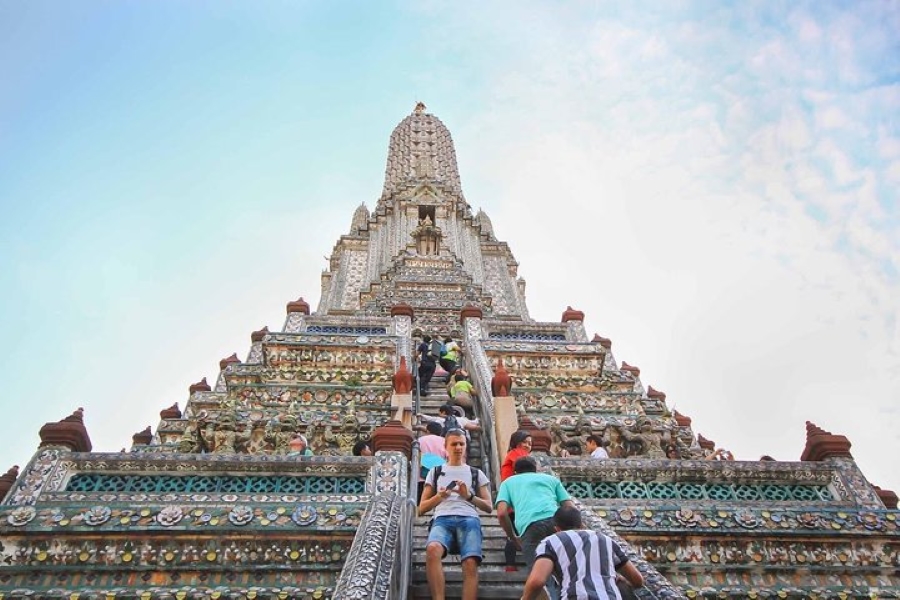 Bangkok City Tour with Hindu Landmark Royal Palace and Temples