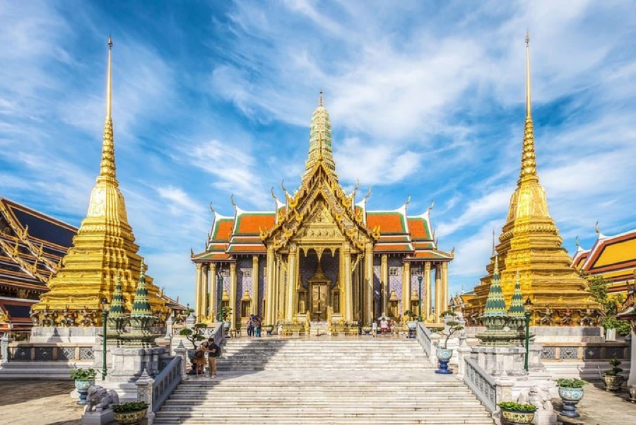 Bangkok City Tour with Hindu Landmark Royal Palace and Temples