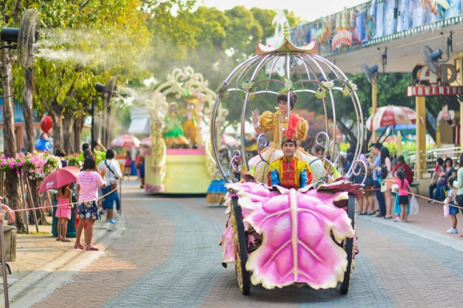 Dream World Bangkok Super Visa Tickets with Optional Lunch & Transfers