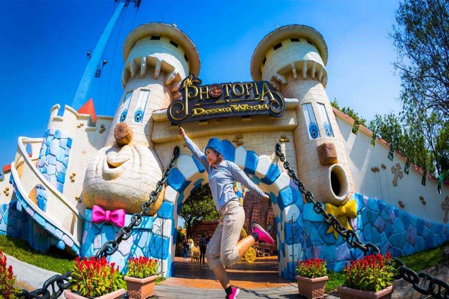 Dream World Bangkok Super Visa Tickets with Optional Lunch & Transfers