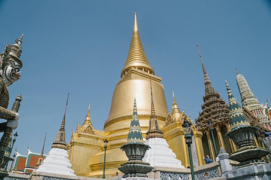 Bangkok Temple Join-in Tour: Golden Buddha, Royal Grand Palace and Emerald Buddha