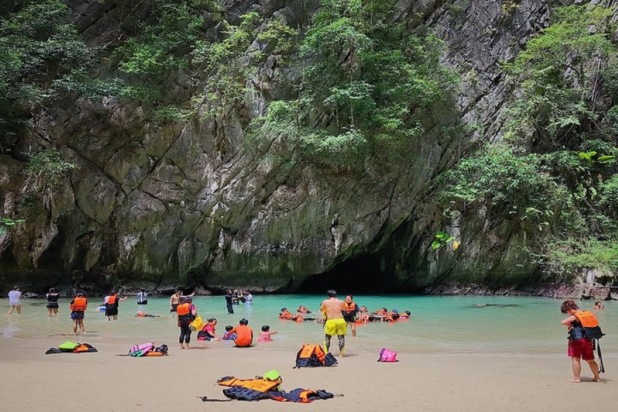 Morakot Cave tour with Lunch
