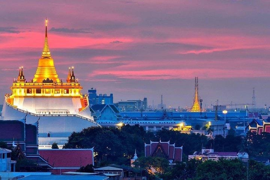 Bangkok Evening Tour Photo Safari in Neon Nightlight