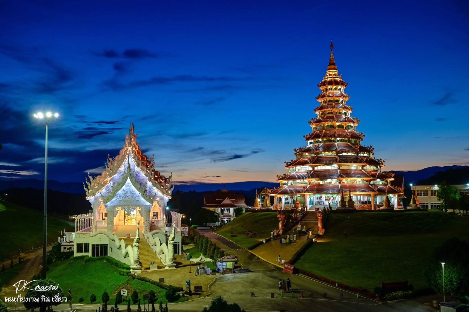 Chaing Rai 3 Temples Private Trip : White Temple, Blue Temple and Red Temple