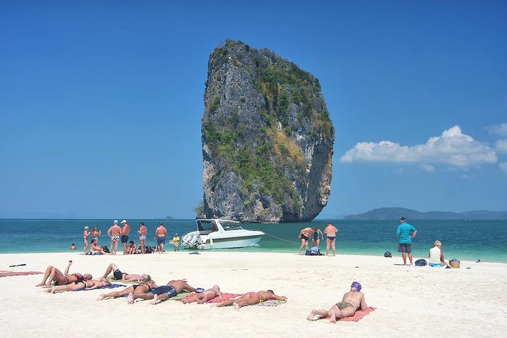 4 Island Snorkeling Tour by Speedboat in Krabi