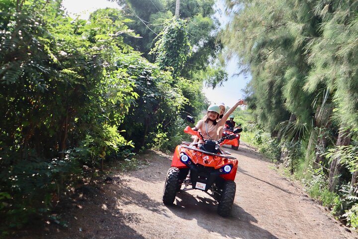 Ayutthaya Landmark Tour with Floating Market ATV Lunch and Famous Temple Transfer by Local Tuk Tuk
