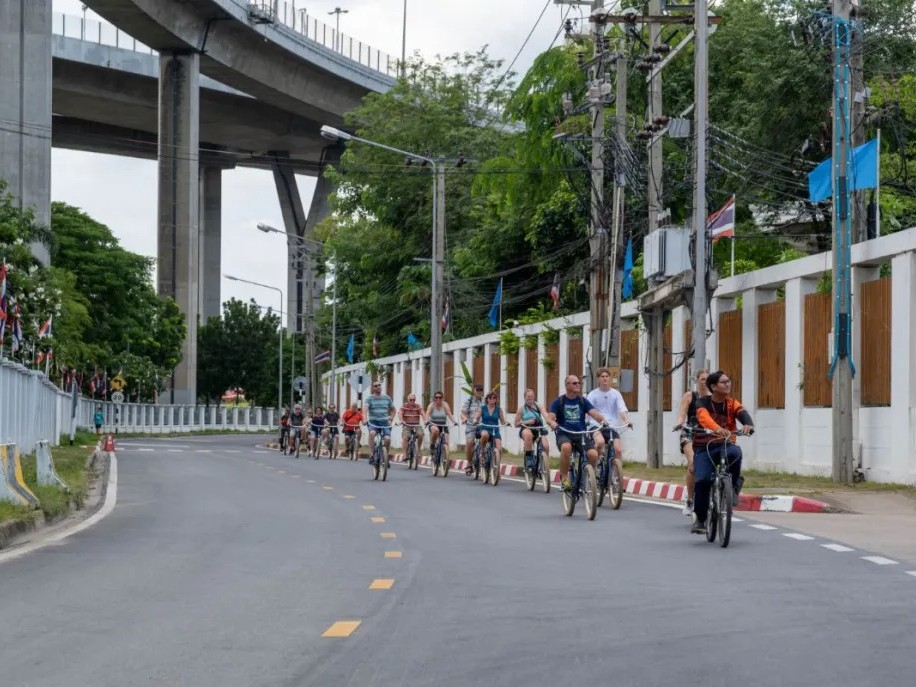 Bangkok Biking: Colors of Bangkok Tour