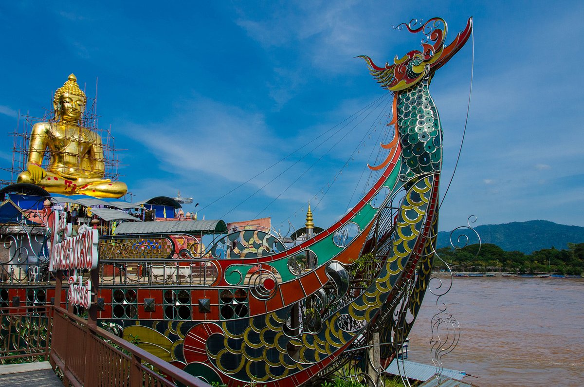 Chiang Rai Day Trip: Golden Triangle with Long Neck Tribe from Chiang Mai