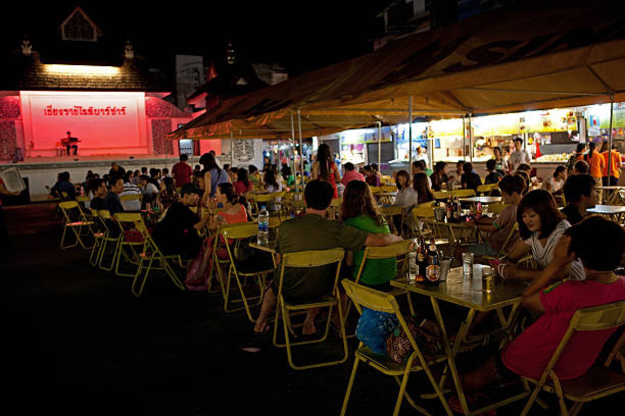 Chiang Rai Food and Night Market Walking Tour