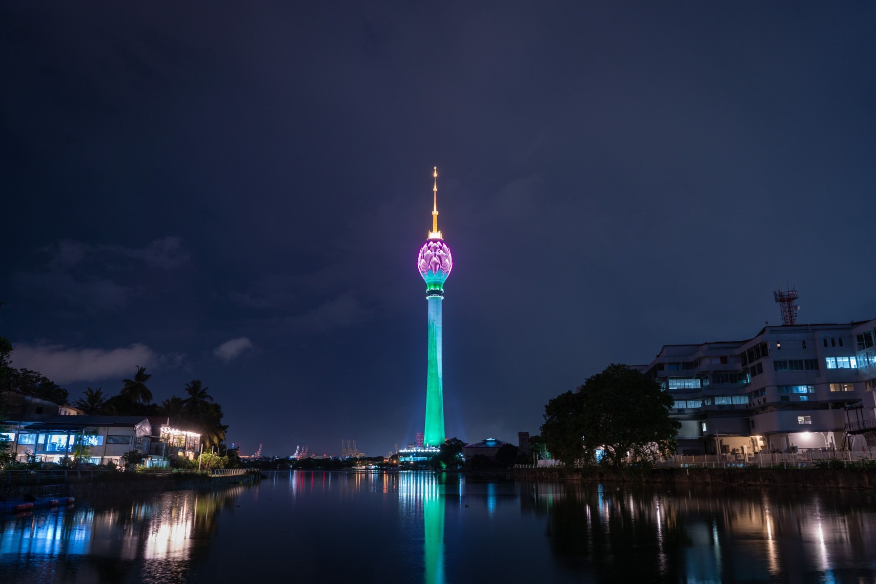 Colombo: Guided Scenic Night Tour with Dinner