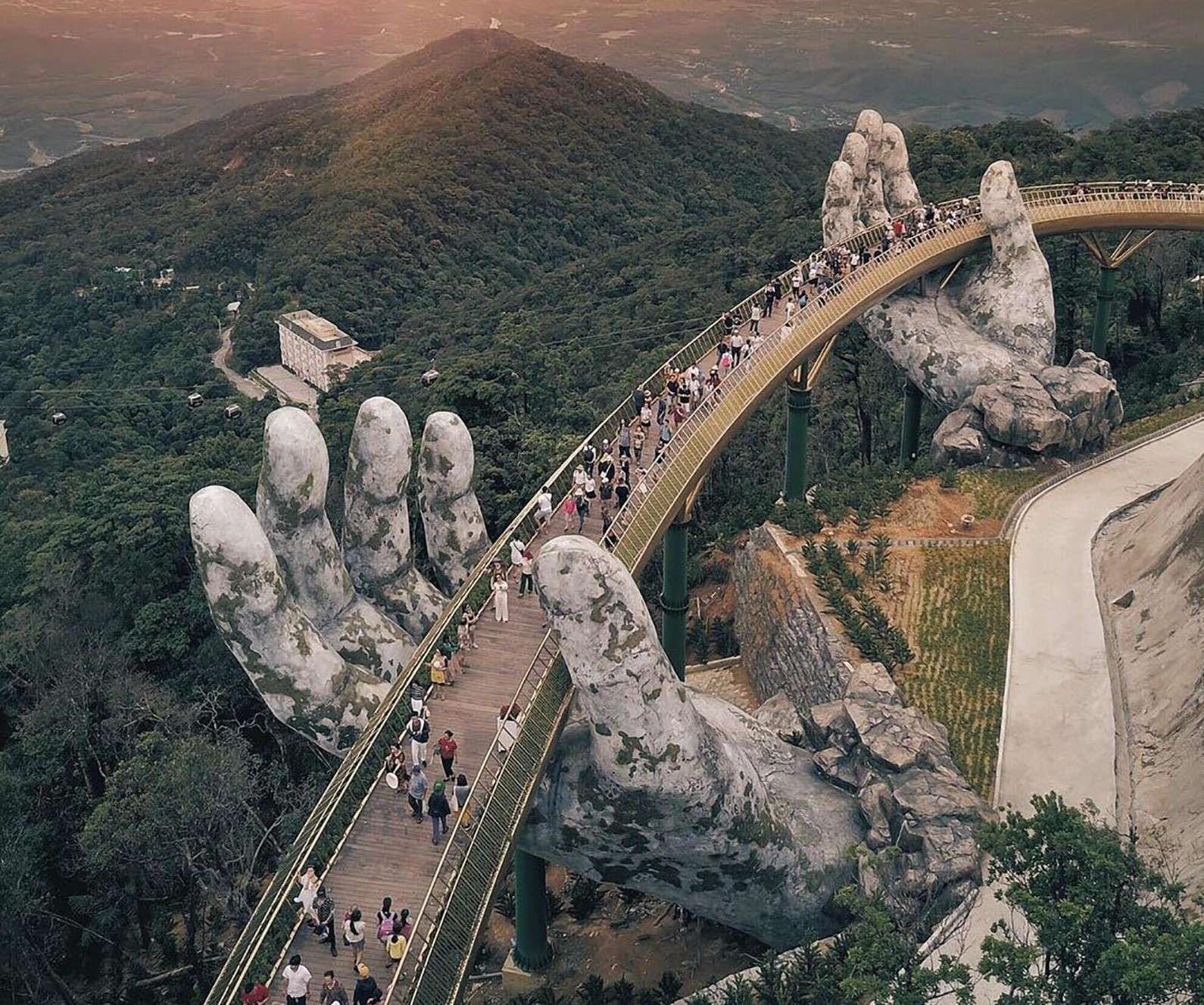 Da Nang Golden Bridge- Hoi An Ancient Town 3D2N
