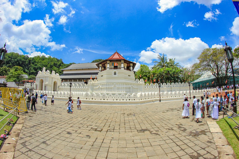 Dambulla to Kandy Tour with Transfer