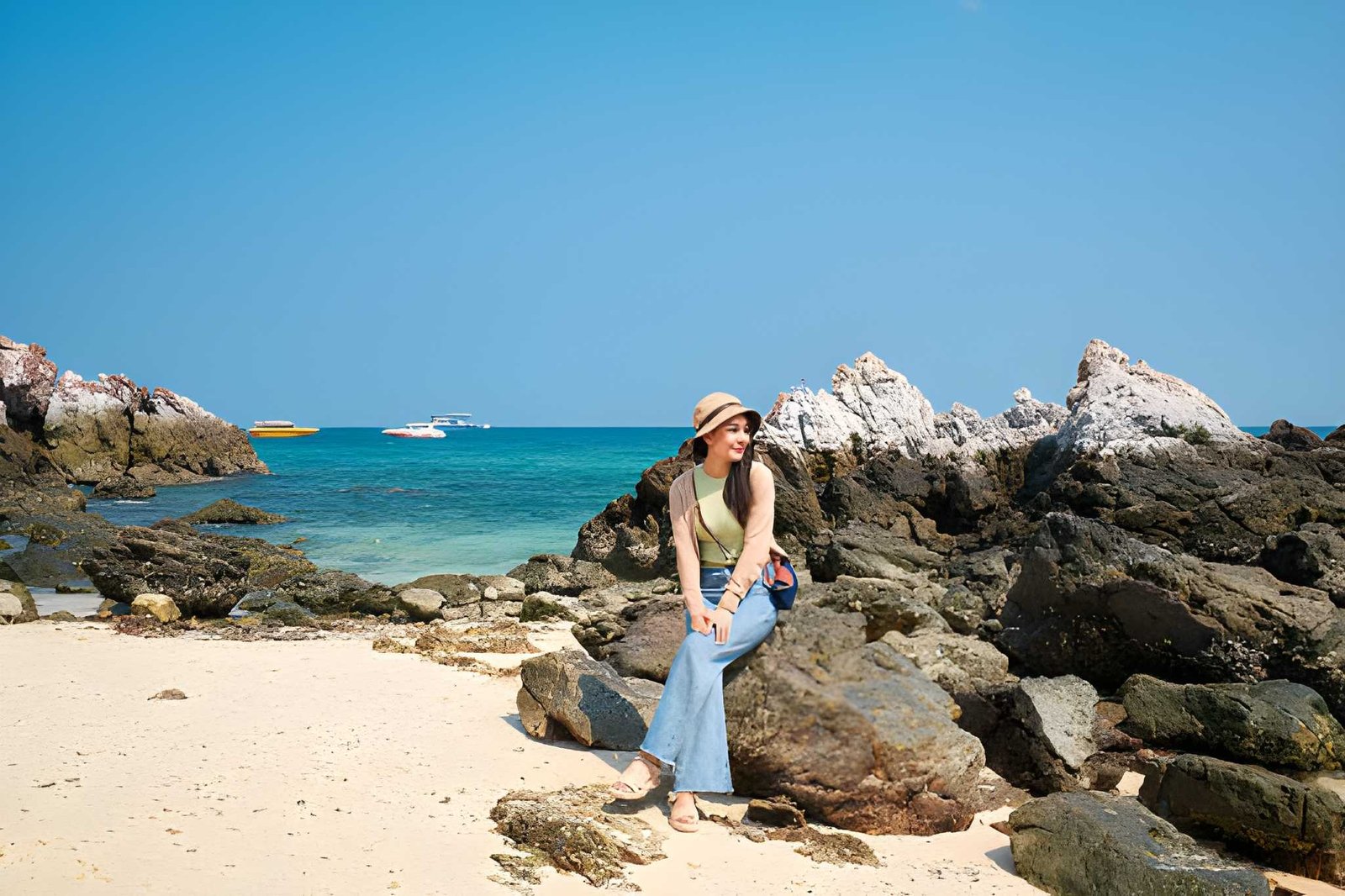 Day Trip to Pattaya City Tour and Koh Larn Island Tour