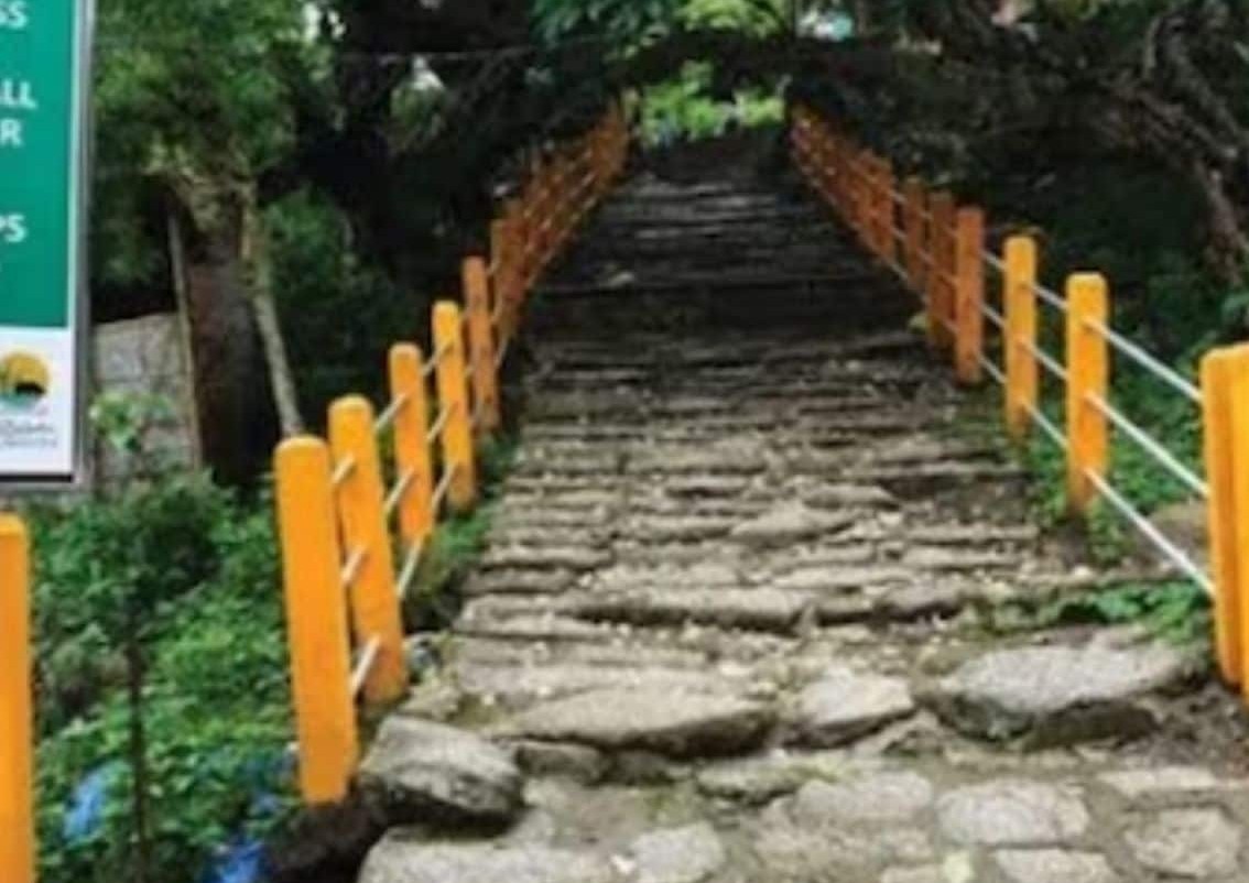 Guwahati: Trekking Tour thourgh Mekhala Ujuwa Path to Kamakhya Temple