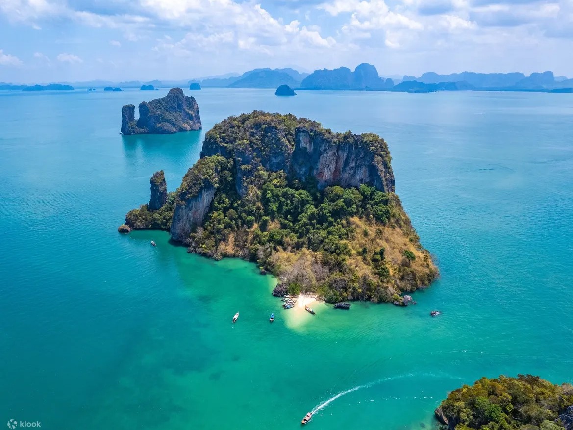 Hong Island: Private Charter Speedboat Tour (10 PAX)