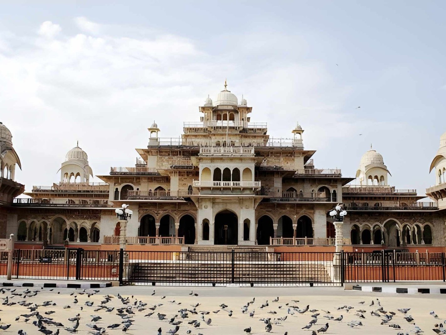 Jaipur Royal Getaway: A Luxurious 2-Day 1-Night Experience