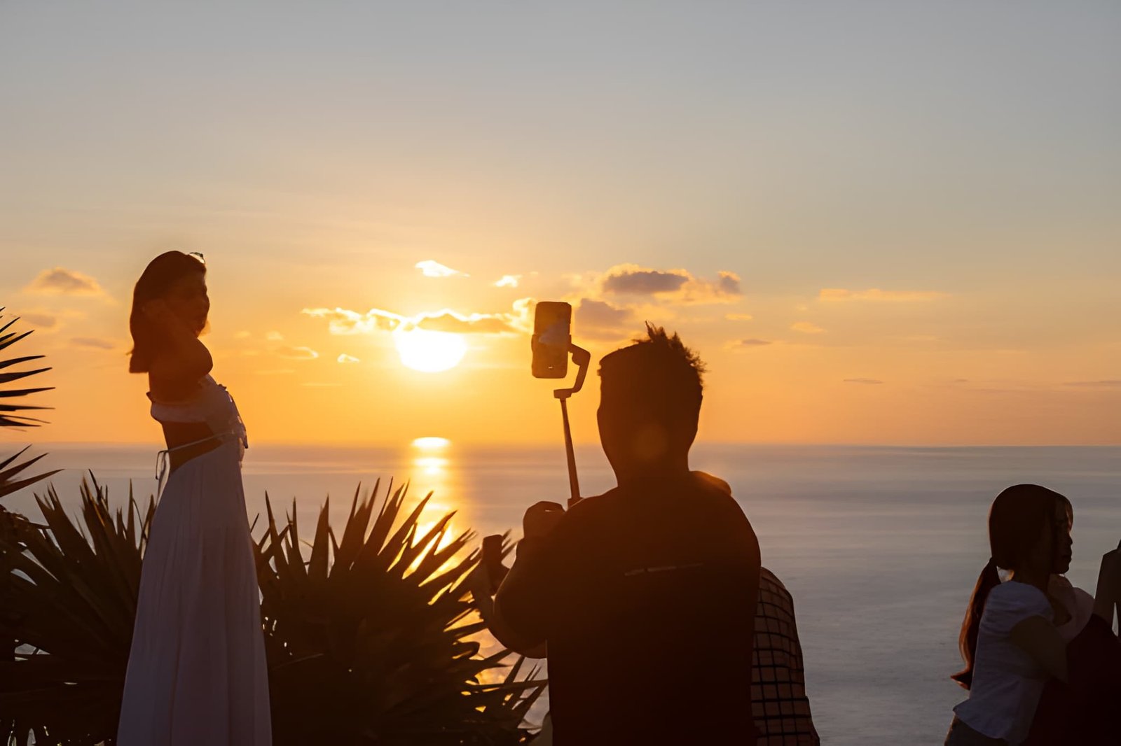 Lost in Sunset Photo Tour with, Viewing spot, Local Food and Nightlife Experience (Meeting Point at Royal Paradise Hotel and Spa at Patong)