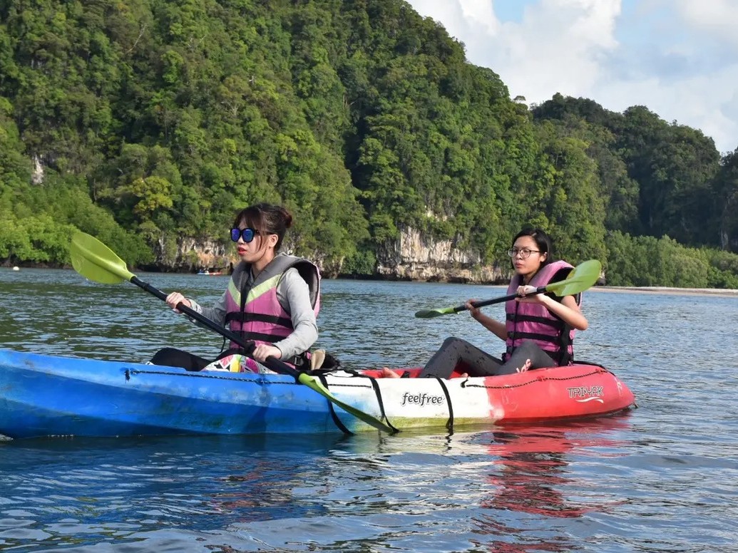 One Day Tour Kayaking at Thalane
