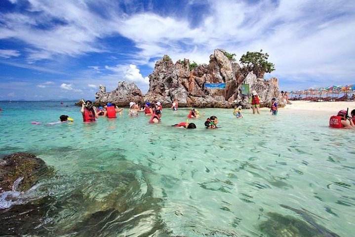 One Day Trip: Phi Phi Island and Khai Island