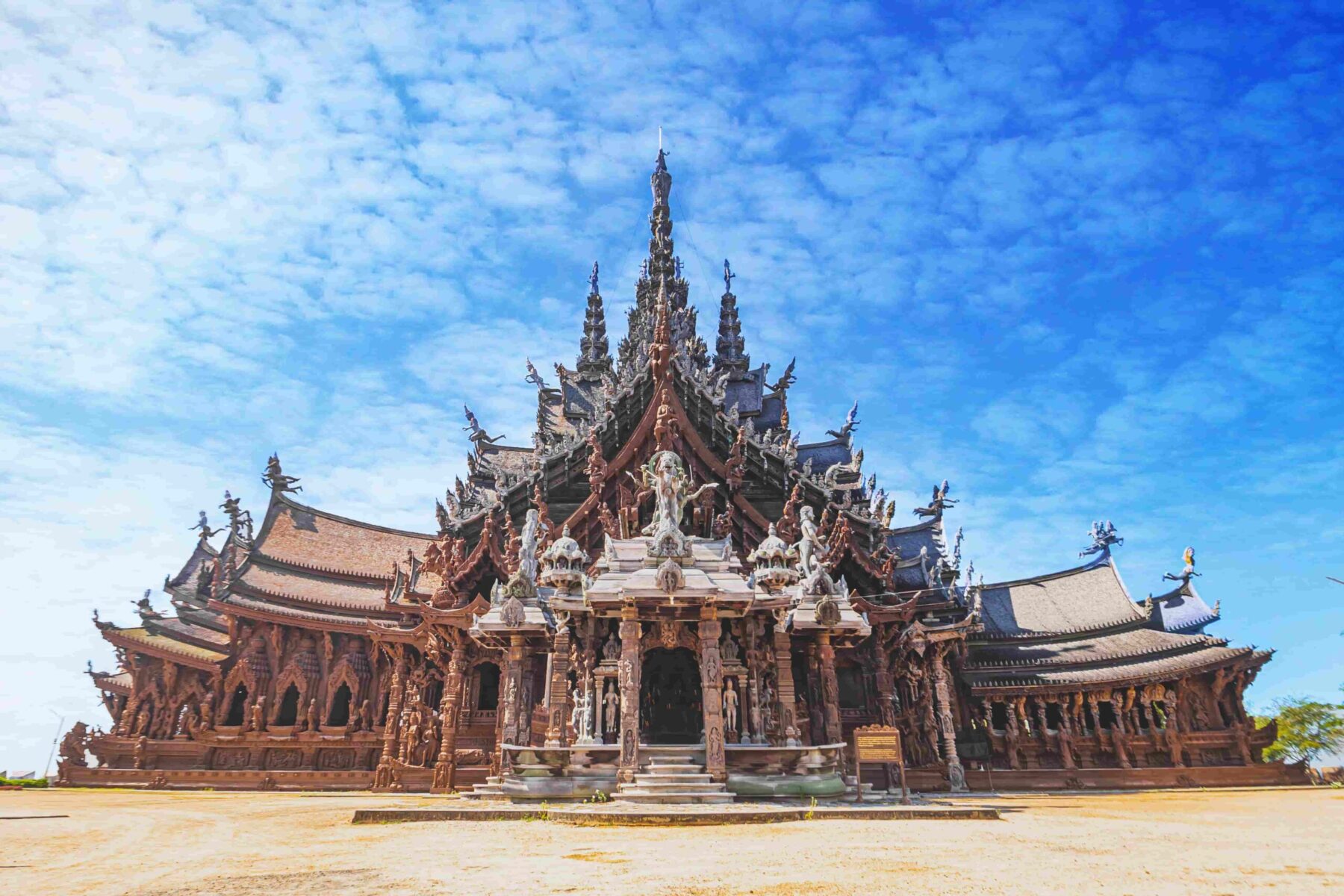 Pattaya City Landmark Tour with Big Buddha, Floating Market & Sanctuary of Truth