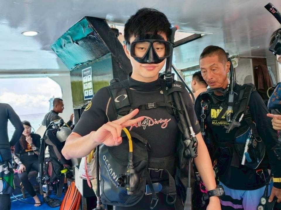 Phuket: One Day Diving Trip Racha Noi & Racha Yai with MV Excalibur II (3 Dives)