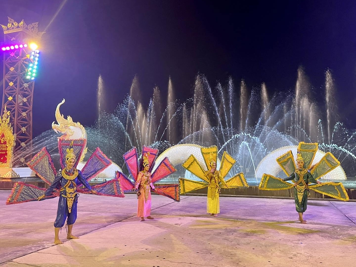 Phuket: Siam Niramit (Gold Ticket + Dinner + Transfer )
