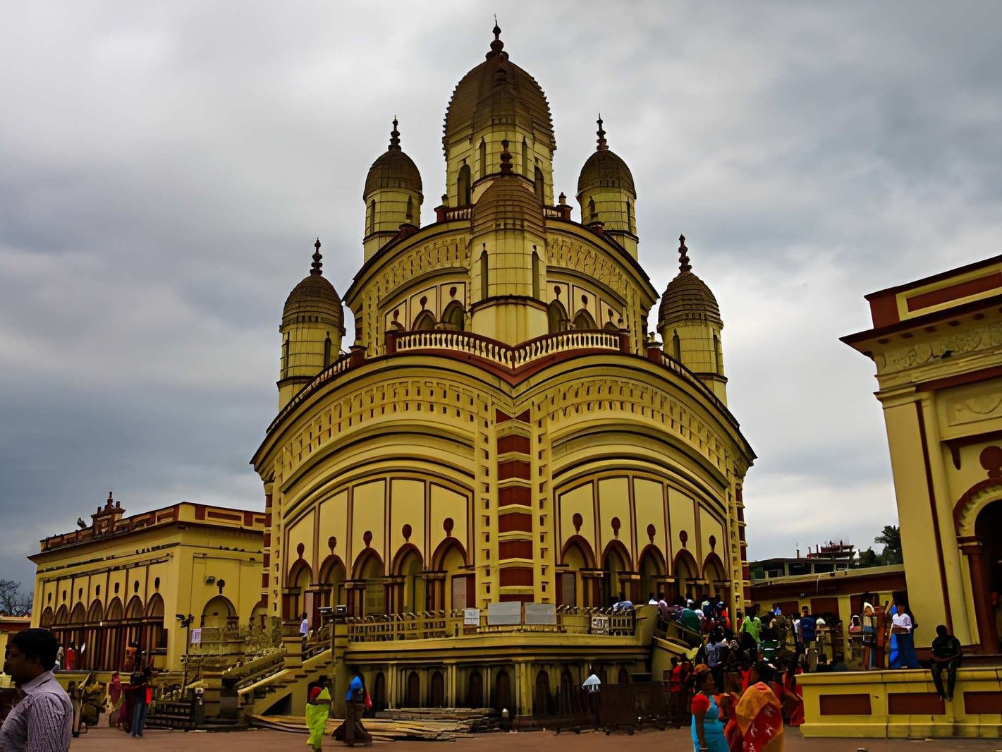 Private Tour Places of Worship in Kolkata including Mother House