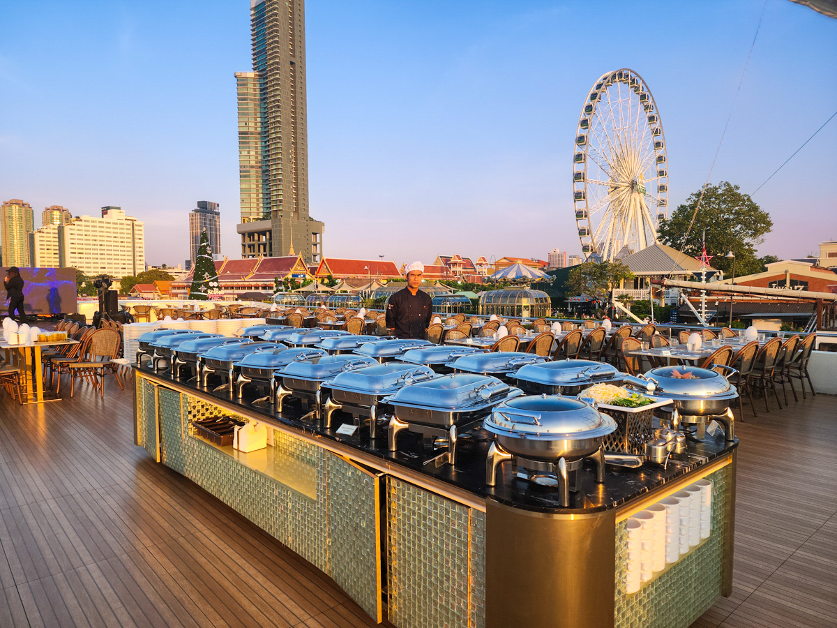 Royal Princess Dinner Cruise Bangkok with Buffet & Live Show