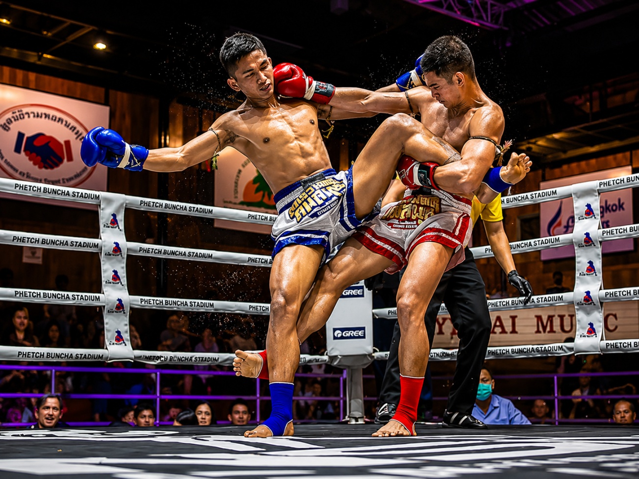 Sainamyen Boxing Stadium: Night Thai Boxing (Ring Side Seat)