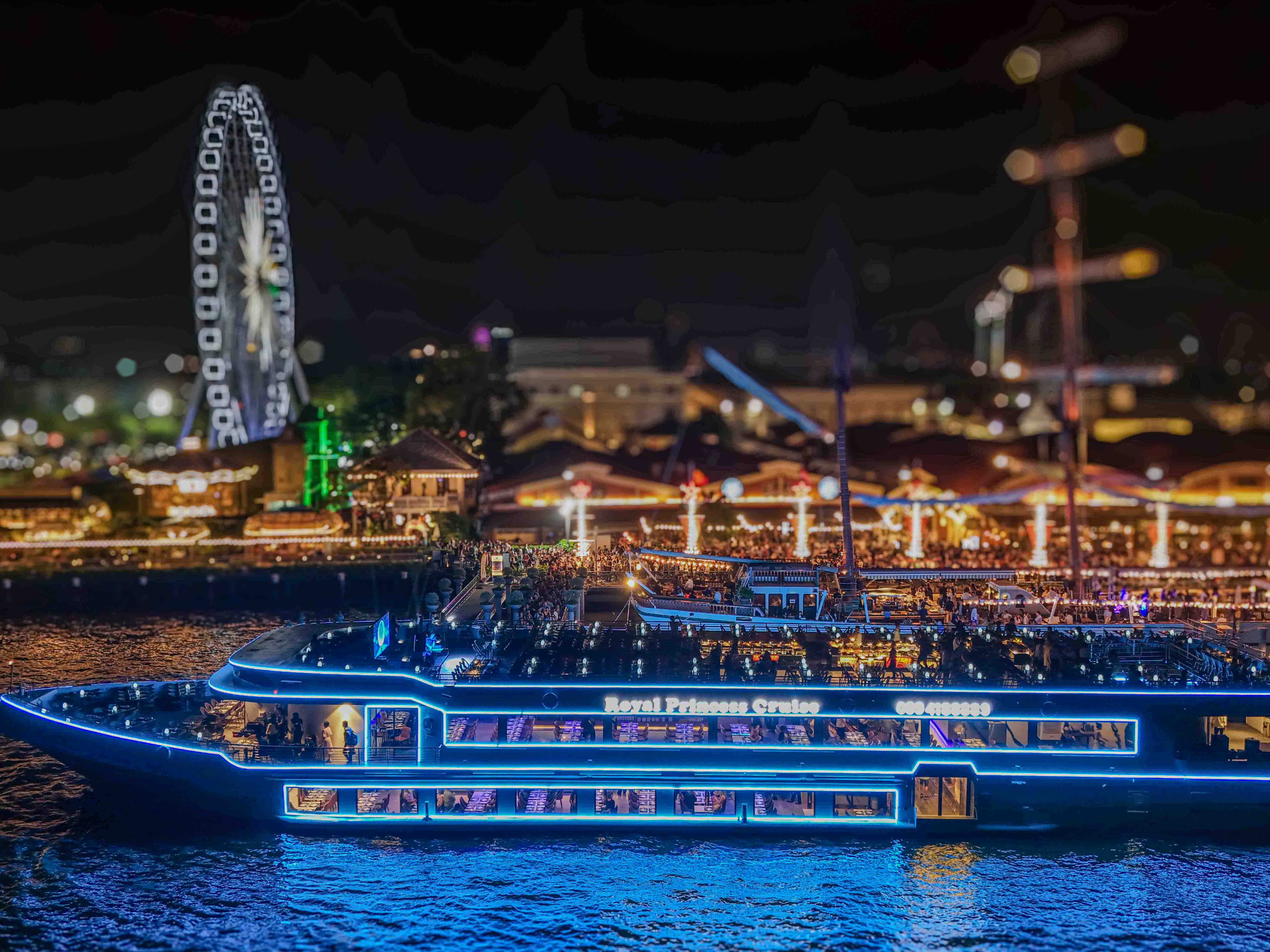 Siam Fantasy Show with Royal Galaxy Cruise Admission Ticket Combo