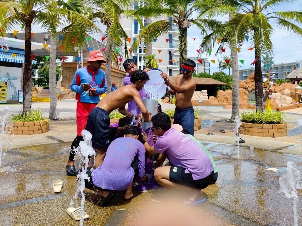 Splash Jungle Water Park Ticket with Private Transfer