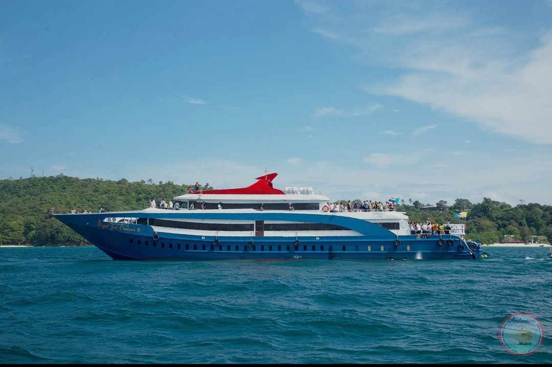Round-Trip Transfer From Phuket (Rassada Pier) to Phi Phi (Laemtong) by Ferry: Premium-Class 