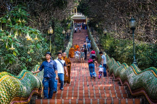 Chiang Mai: Full Day City Temples Tour + Doi Suthep by Standard Van 