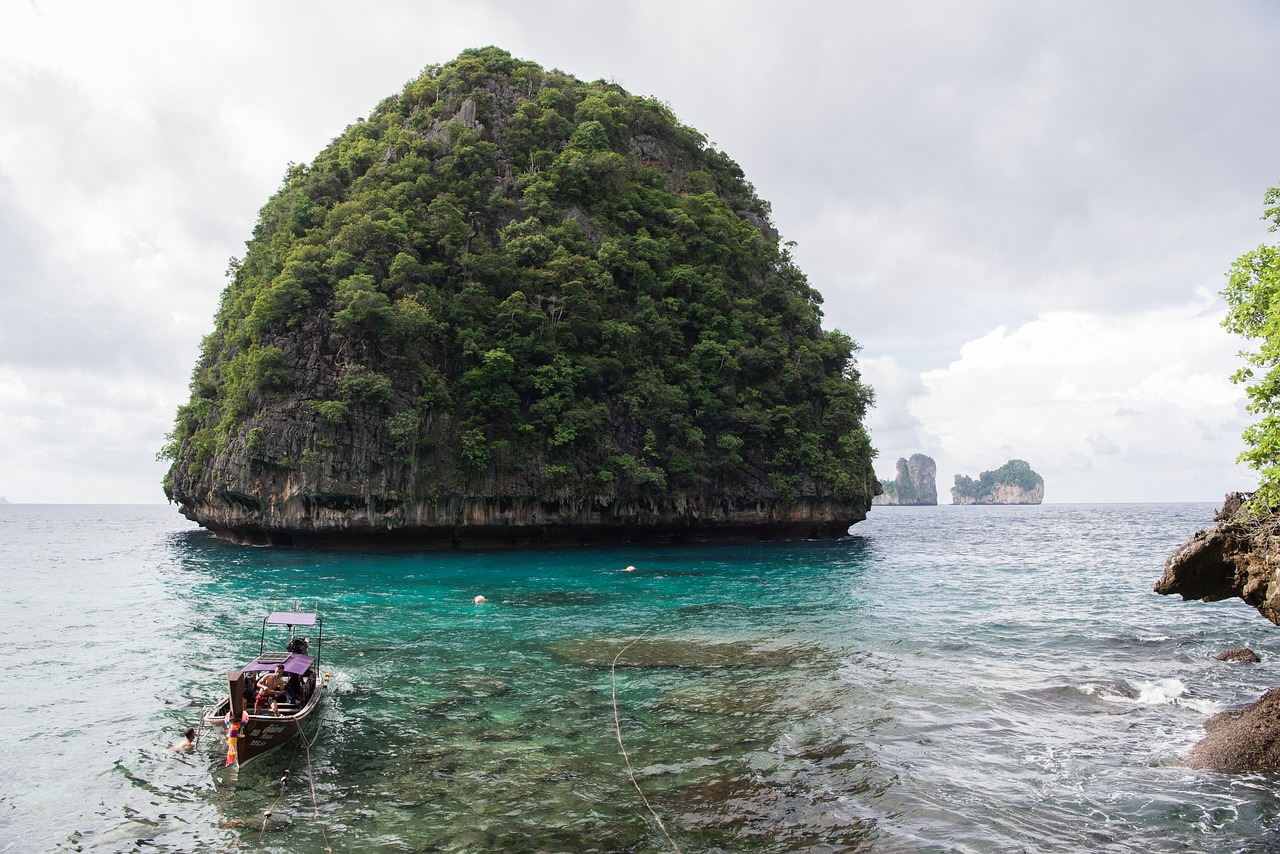 Phuket to Koh Phi Phi Speedboat Transfer