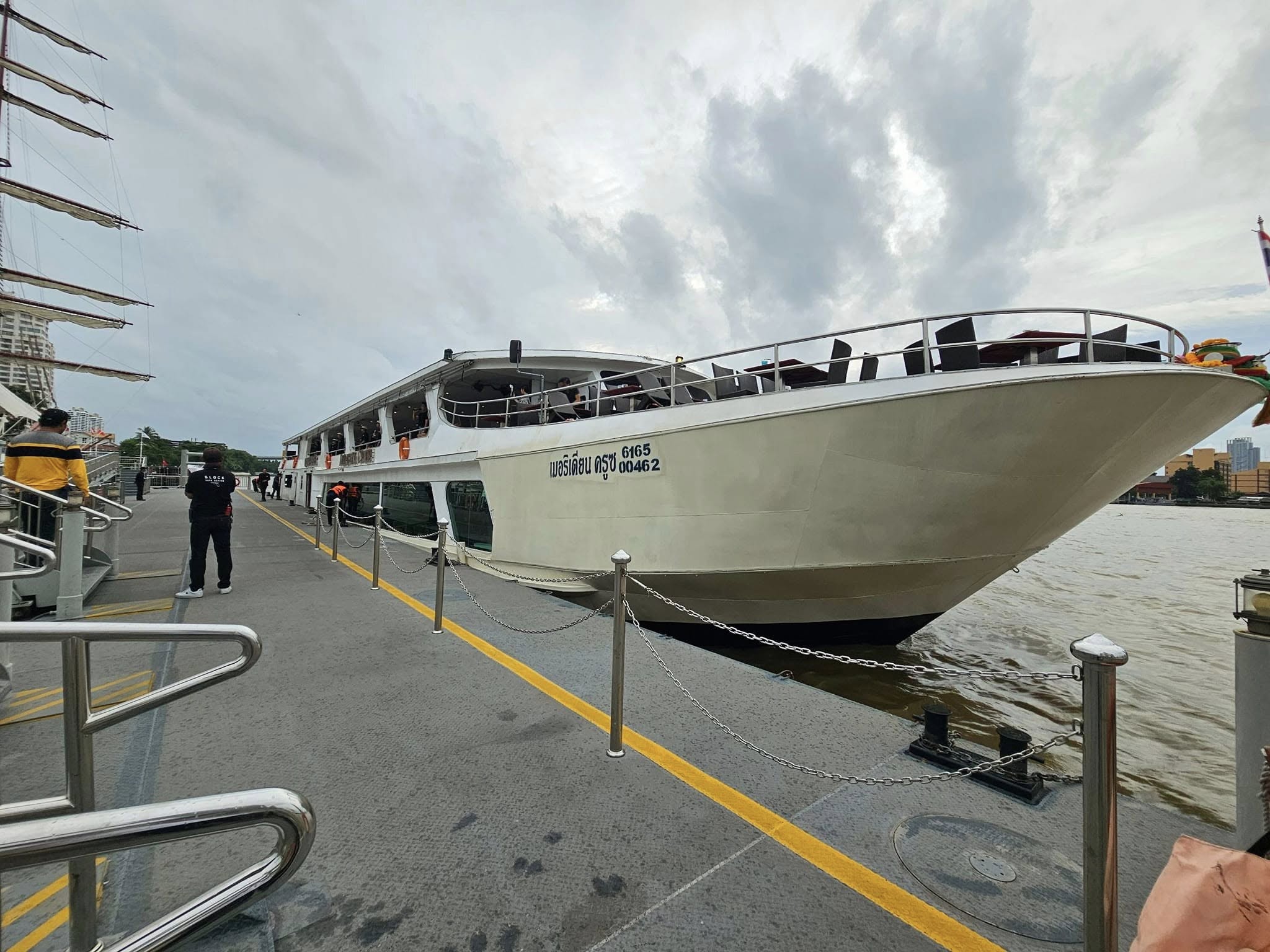 Koh Lanta to Koh Ngai Speedboat Transfer