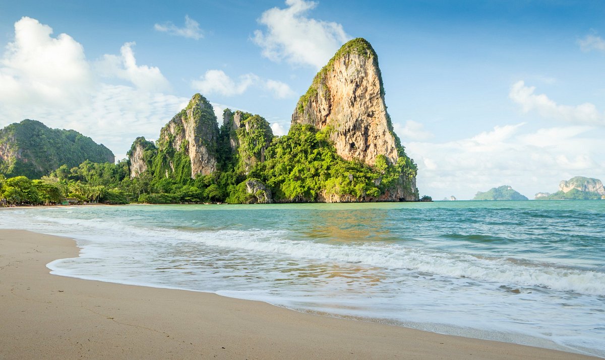 Phuket to Railay by  Speedboat Transfer 