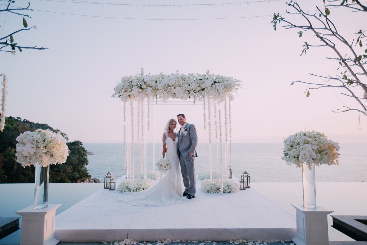 Western Style Wedding at a Premium Beachside Venue in Ko Sichang
